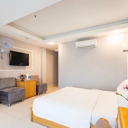 Lucky Star Hotel - Ben Thanh Хошимин Екстериор снимка
